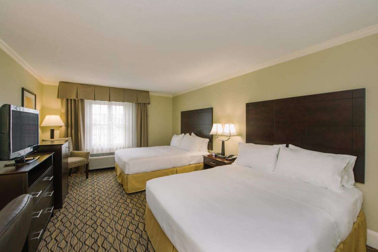 Holiday Inn Express And Suites Merrimack By Ihg Exterior photo