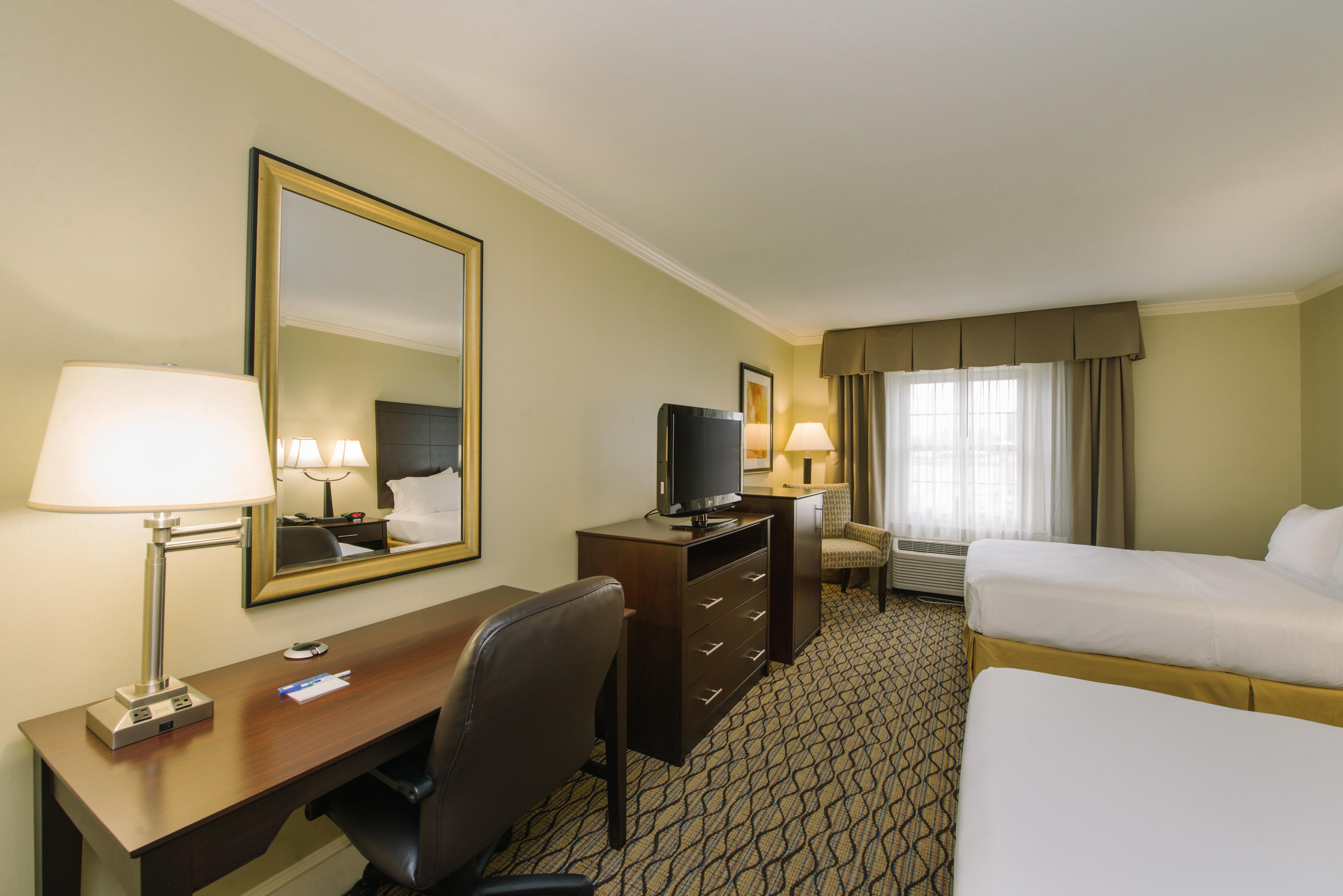 Holiday Inn Express And Suites Merrimack By Ihg Exterior photo