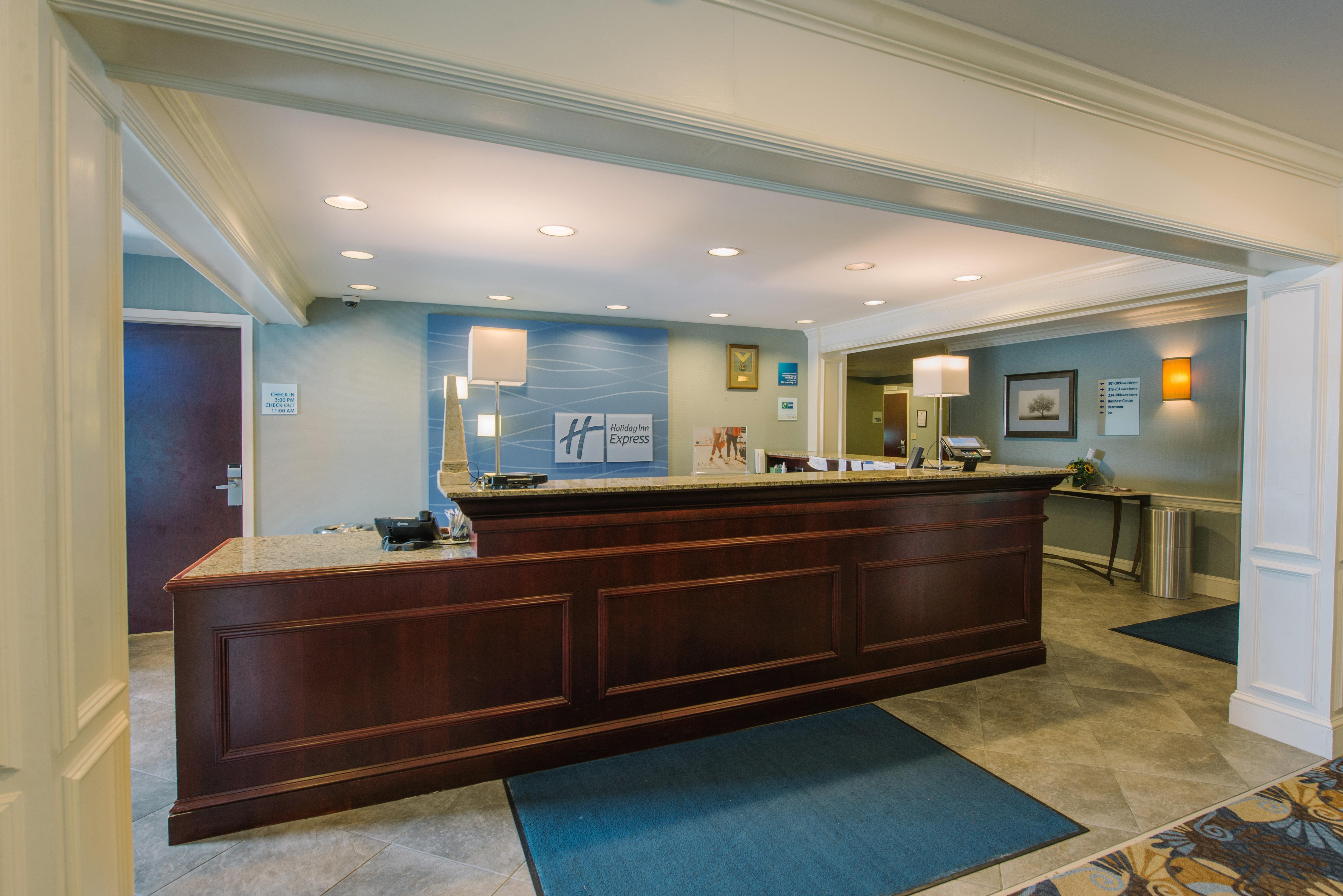 Holiday Inn Express And Suites Merrimack By Ihg Exterior photo