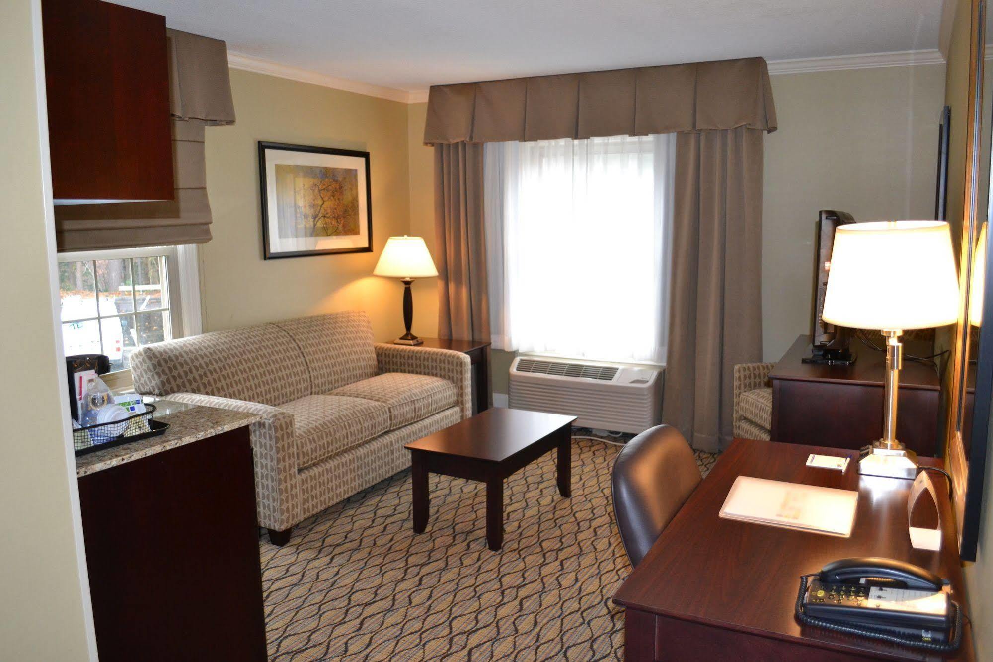 Holiday Inn Express And Suites Merrimack By Ihg Room photo